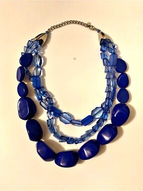 Napier Chunky Necklace Blue Acrylic and Faceted Glass or Lucite Beads